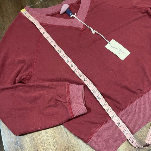 Universal Thread Lightweight LongSleeve Top - Picture 7 of 7